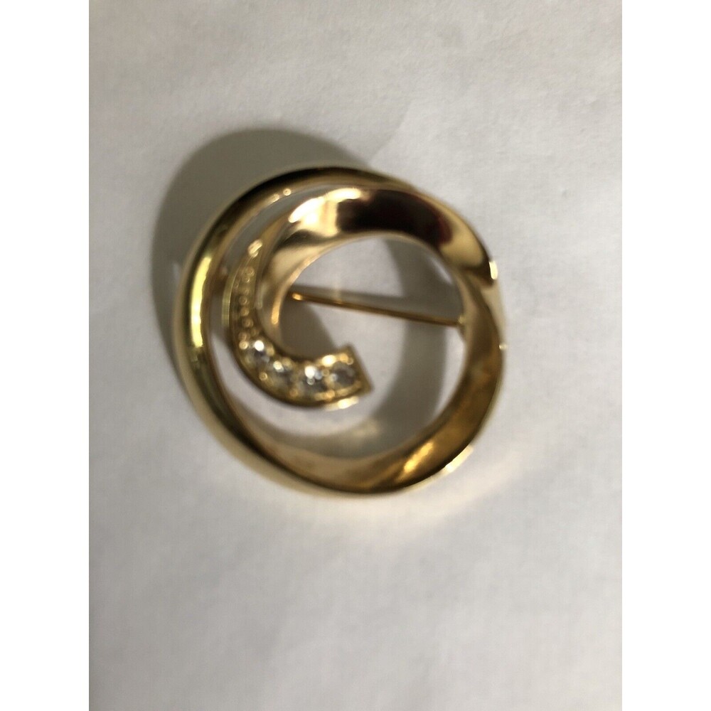 Beautiful Gold Tone Swirl Brooch With Rhinestones